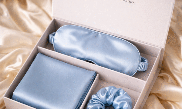 Dangaus mėlynas šilko dovanų rinkinys