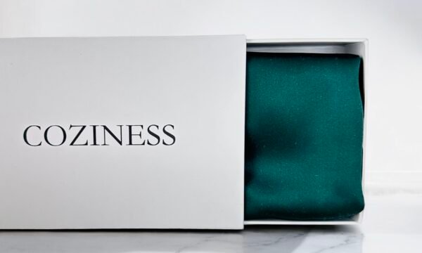 Smaragdinis šilko pagalvės užvalkalas