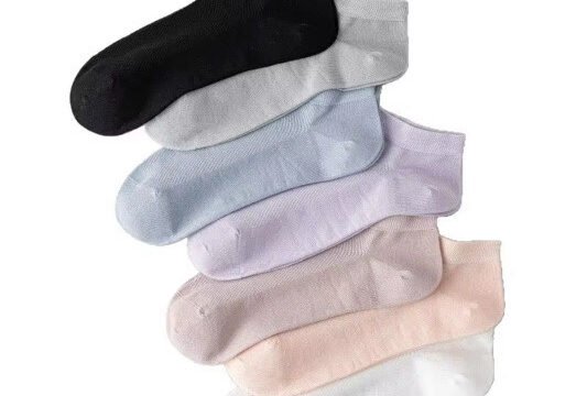 Moteriškų šilkinių kojinių rinkinys