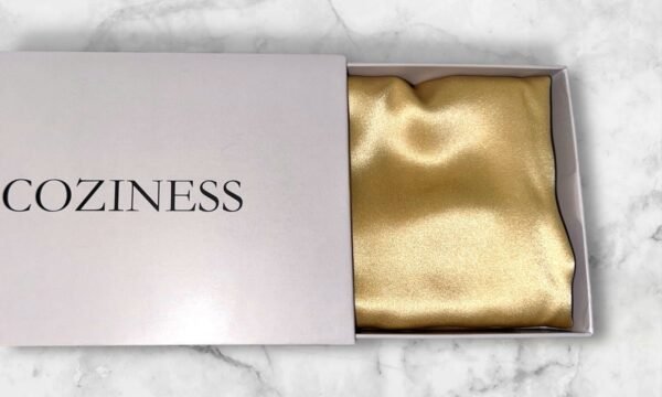 Auksinis šilko pagalvės užvalkalas