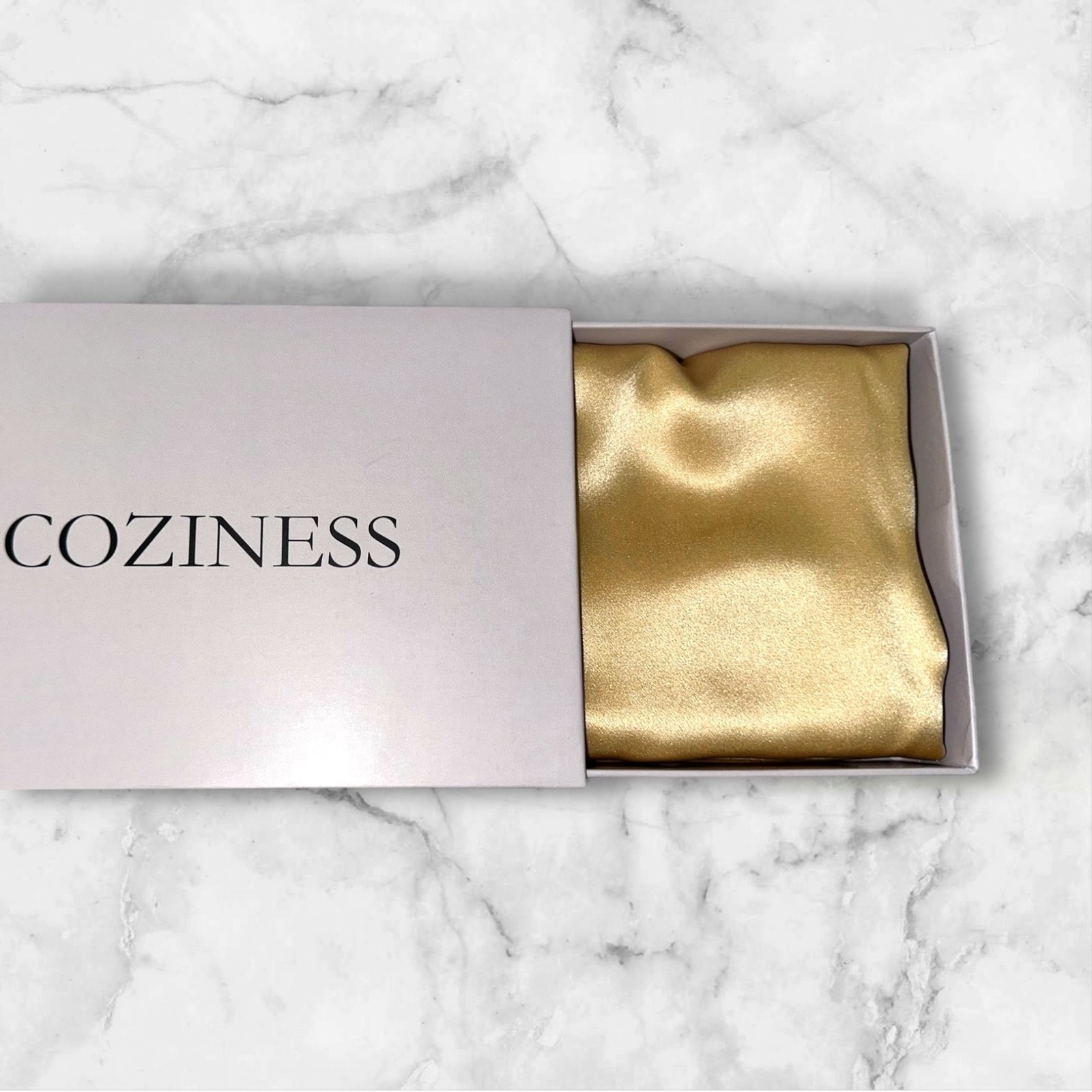 Auksinis šilko pagalvės užvalkalas