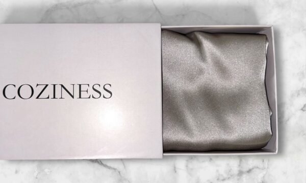 Sidabrinis šilko pagalvės užvalkalas